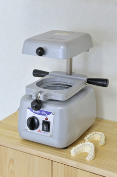 �z���C�g�j���O�@��